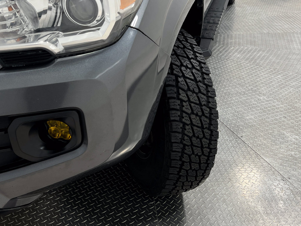 Used 2016 Toyota Tacoma SR5 w/ Towing Package RWD image 35
