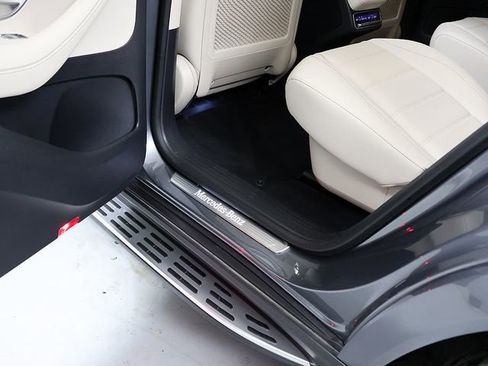 Certified 2026 Mercedes-Benz GLS 450 4MATIC image 32