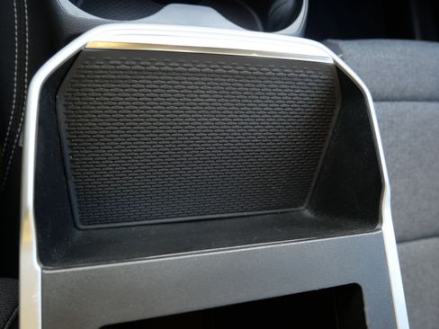 Used 2025 GMC Terrain Elevation image 30