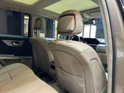 Used 2010 Mercedes-Benz GLK 350 4MATIC image 28