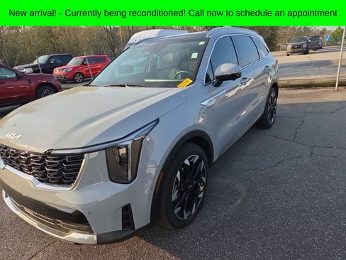 Used 2024 Kia Sorento SX image 2