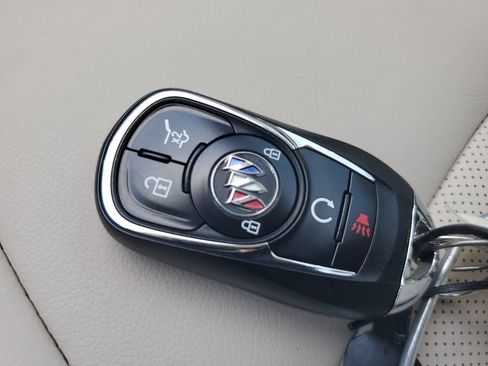 Used 2023 Buick Enclave Essence w/ Sport Touring Edition FWD image 21