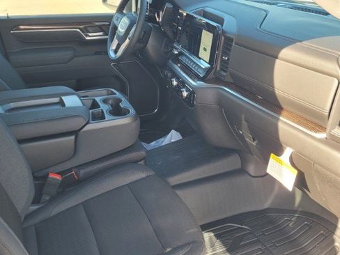 New 2026 GMC Sierra 2500 SLE w/ SLE Value Package; image 23