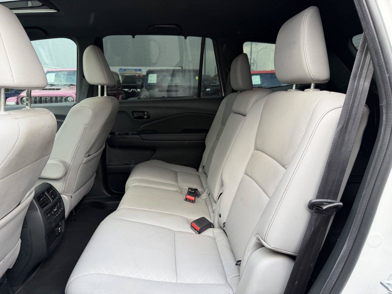 Used 2023 Honda Passport Elite image 19
