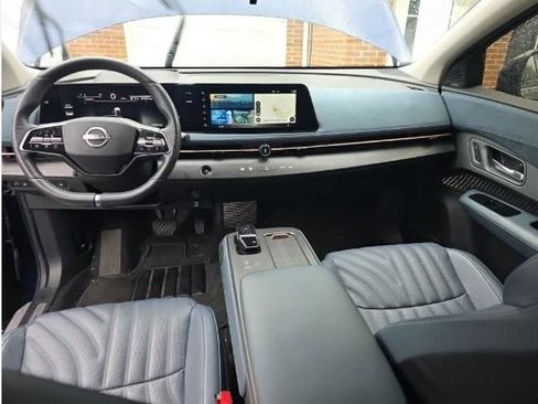 Used 2024 Nissan Ariya AWD image 2