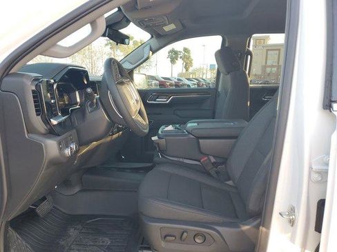 New 2026 GMC Sierra 1500 SLE image 16