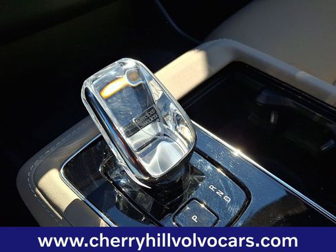 Certified 2025 Volvo XC90 B5 Plus image 16