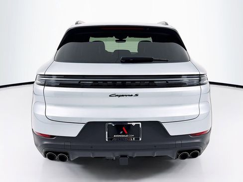 New 2026 Porsche Cayenne S image 10