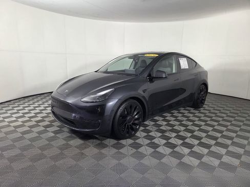 Used 2024 Tesla Model Y Performance AWD/4WD image 4
