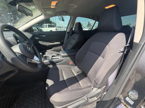 Used 2022 Nissan Altima 2.5 S FWD image 10