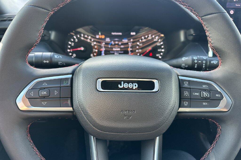 New 2026 Jeep Compass Trailhawk AWD/4WD image 23