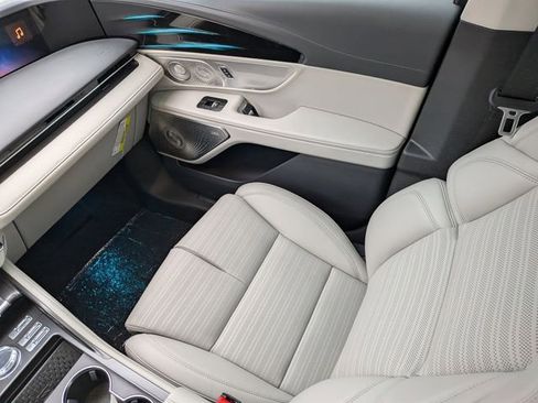 New 2026 Lincoln Nautilus Reserve image 17