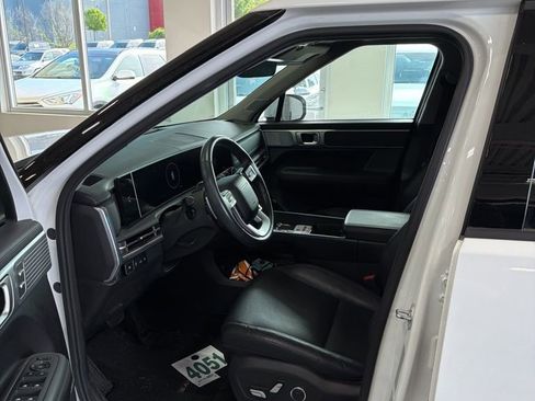 Used 2024 Hyundai Santa Fe Limited image 2