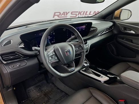 Used 2025 Buick Envista Avenir image 35