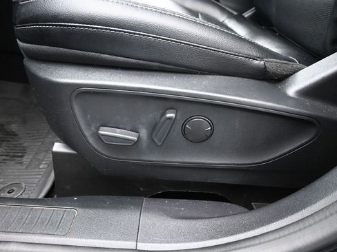 Used 2022 Ford Escape SEL image 10