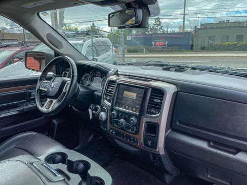 Used 2017 RAM 1500 Laramie w/ Cold Weather Group AWD/4WD image 39
