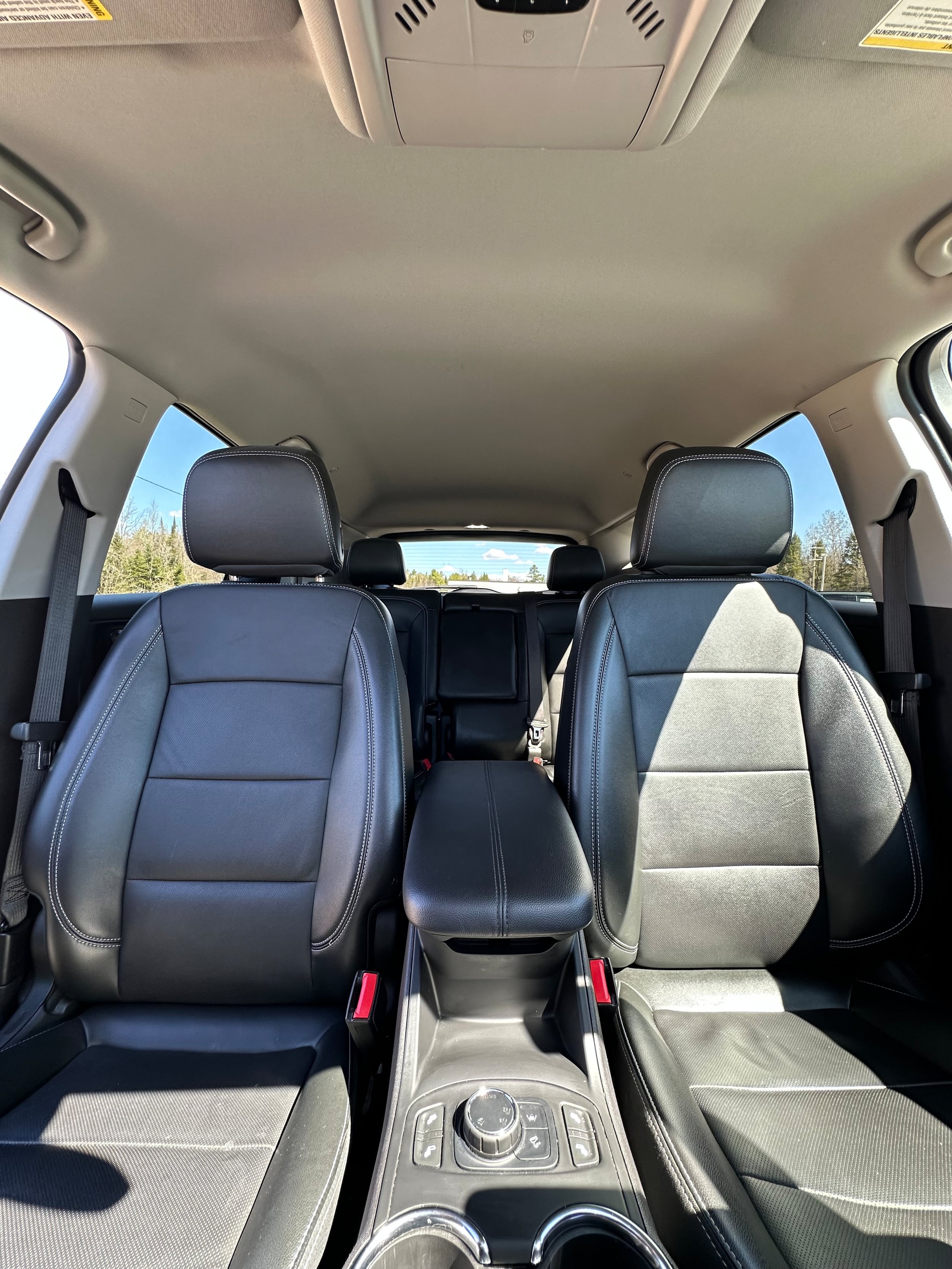 Used 2024 GMC Terrain SLT AWD/4WD image 23