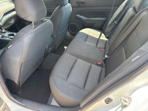 Used 2025 Nissan Altima 2.5 SV FWD image 27