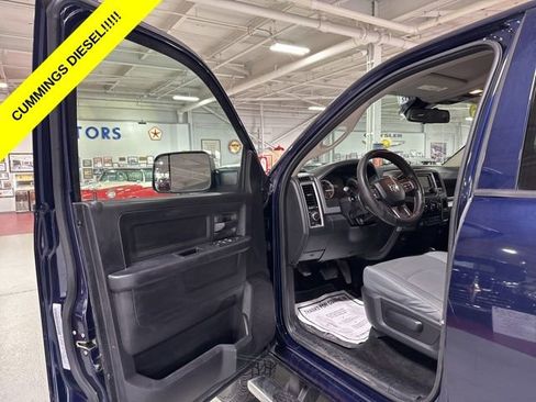 Used 2016 RAM 2500 Tradesman w/ Chrome Appearance Group AWD/4WD image 11