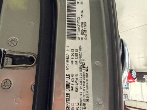 Used 2014 Chrysler 300 AWD w/ Driver Convenience Group image 30