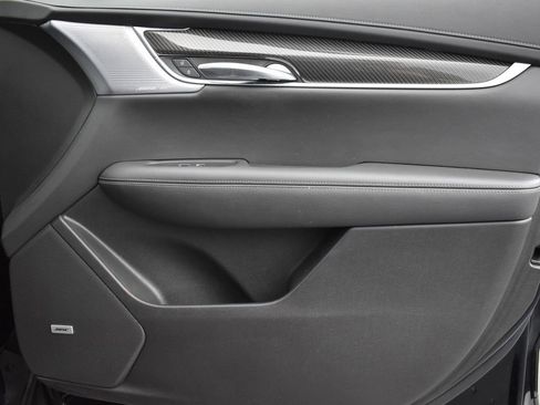 Used 2023 Cadillac XT6 Sport w/ Technology Package image 34