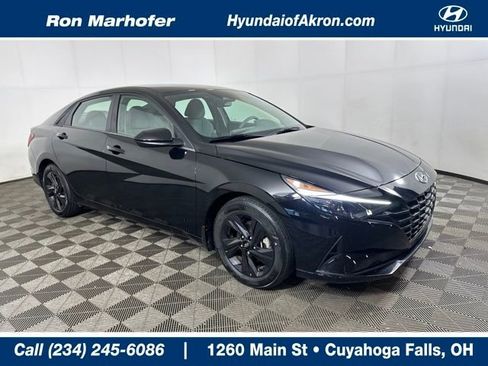 Used 2023 Hyundai Elantra SEL image 1