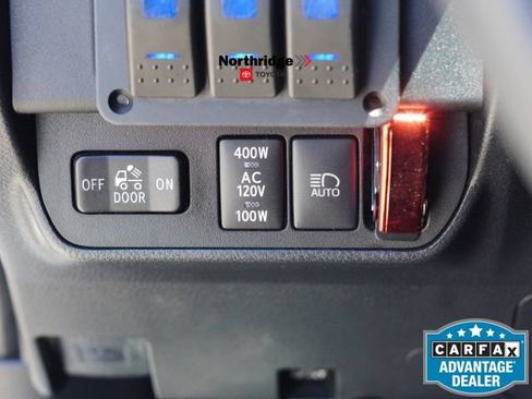 Used 2018 Toyota Tacoma TRD Sport w/ Technology Package RWD image 25
