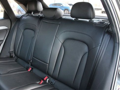 Used 2018 Audi Q3 2.0T Premium image 40