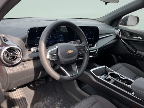 New 2027 Chevrolet Equinox LT AWD/4WD image 10