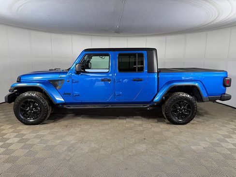 Used 2022 Jeep Gladiator Sport AWD/4WD image 10