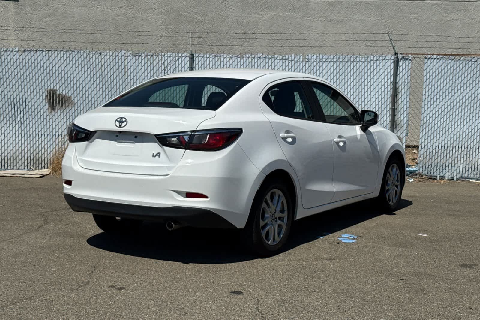 Used 2018 Toyota Yaris iA FWD image 3
