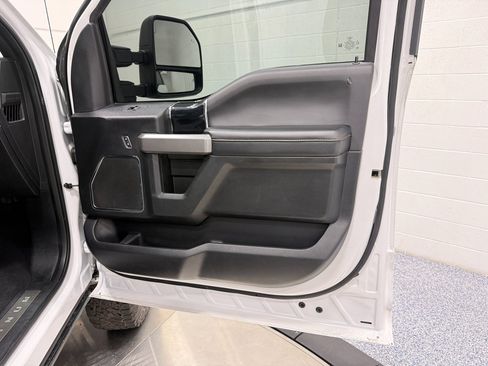 Used 2021 Ford F350 Platinum w/ Tremor Off-Road Package image 24