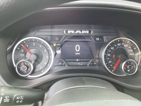 New 2026 RAM 1500 Express AWD/4WD image 16