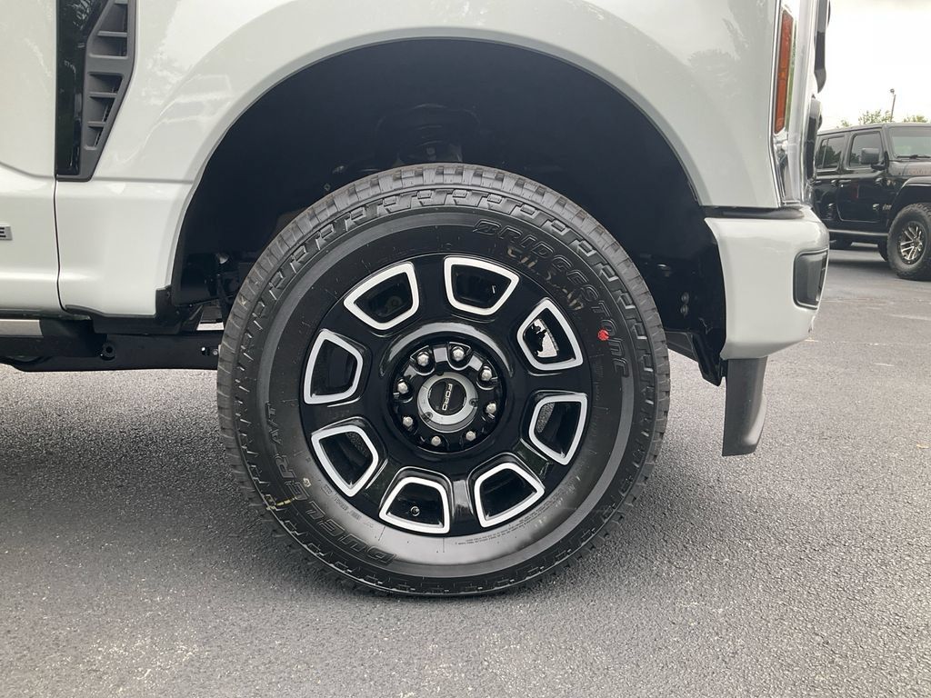 New 2026 Ford F250 Platinum AWD/4WD image 10