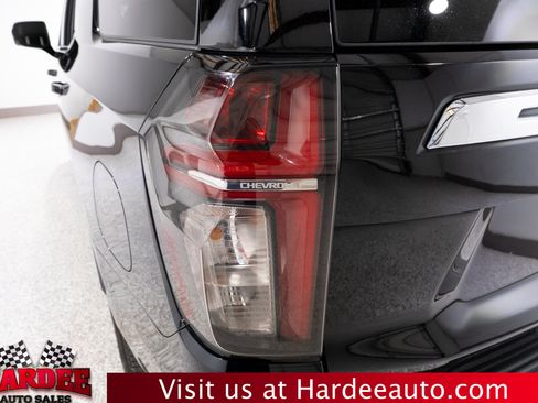 Used 2023 Chevrolet Tahoe LT w/ LT Signature Plus Package RWD image 9