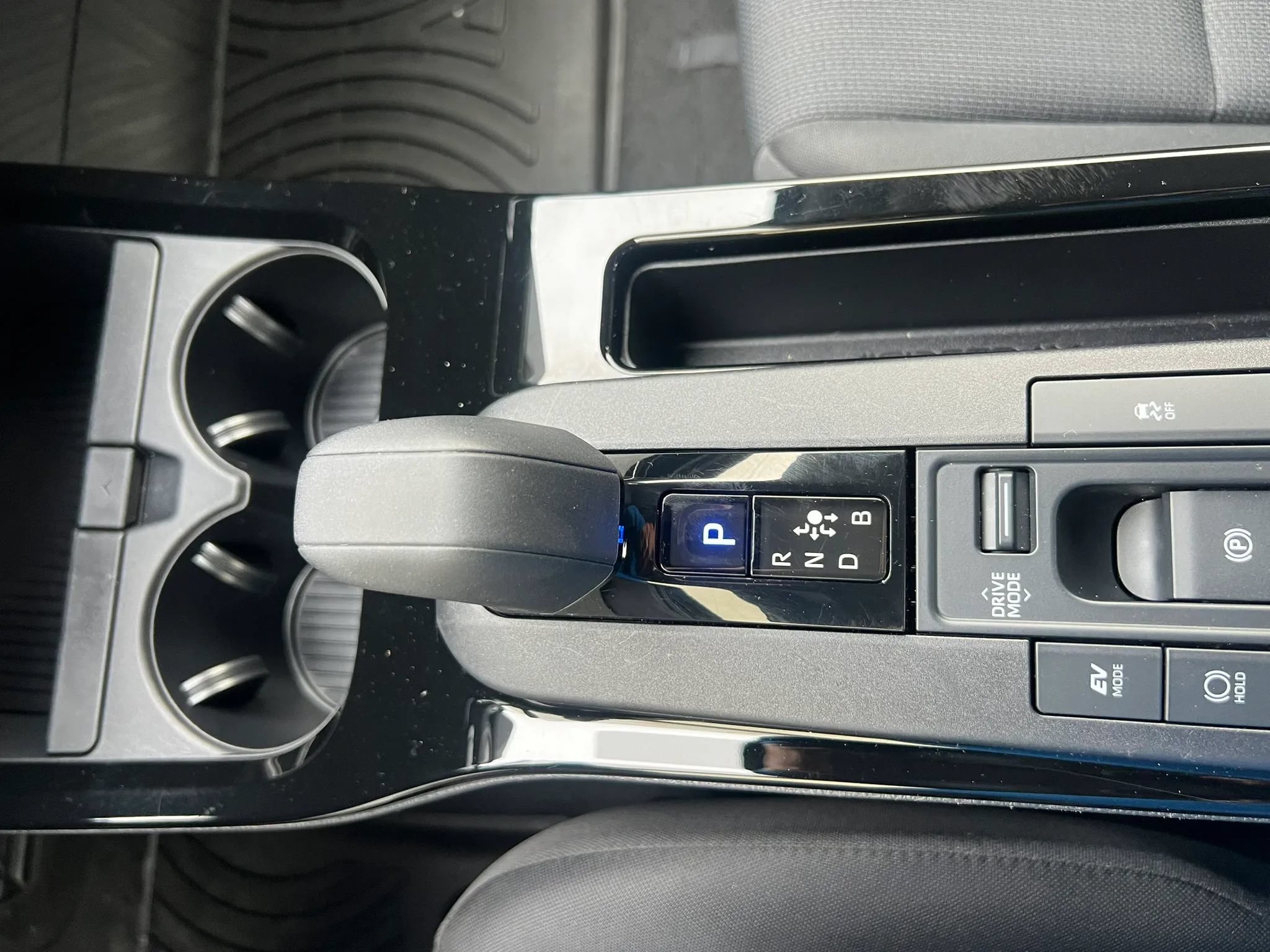 Used 2026 Toyota Prius LE FWD image 21
