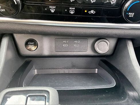 Used 2024 Nissan Rogue S image 15