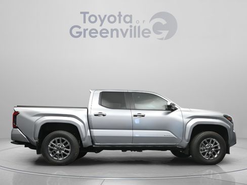 Used 2025 Toyota Tacoma Limited AWD/4WD image 18