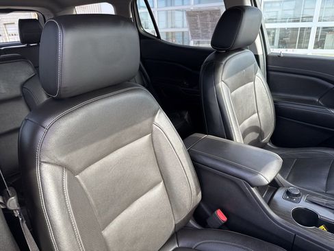 Certified 2019 GMC Acadia SLT image 25