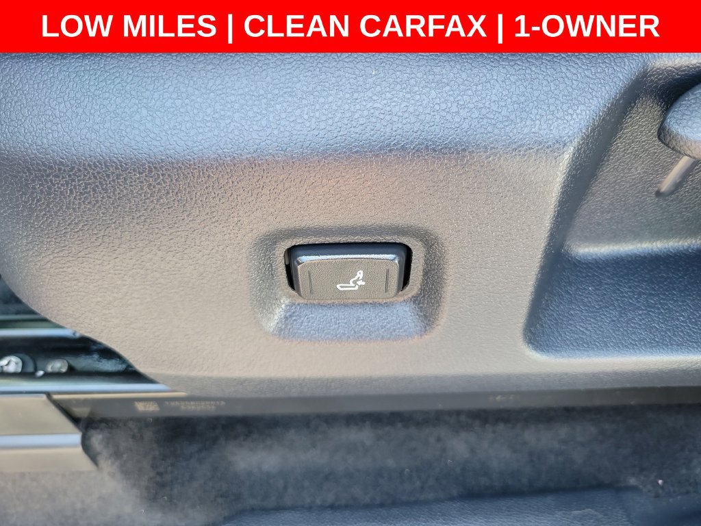 Used 2025 Toyota Tacoma TRD Sport AWD/4WD image 18
