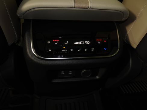 New 2025 Nissan Armada Platinum Reserve w/ Convenience Package image 42