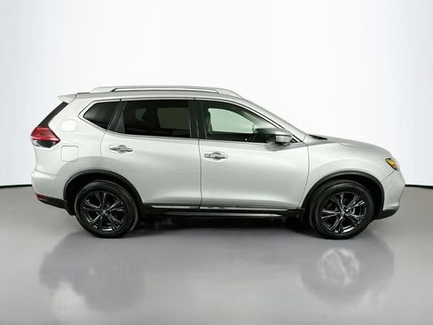 Used 2017 Nissan Rogue SL w/ SL Premium Package AWD/4WD image 4
