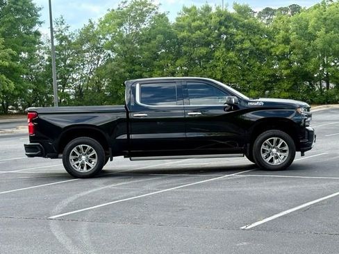 Used 2021 Chevrolet Silverado 1500 High Country w/ Technology Package image 9