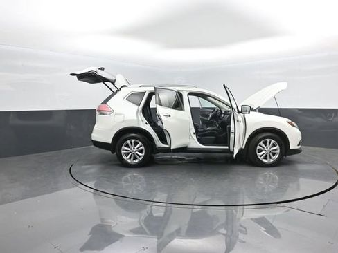 Used 2015 Nissan Rogue SV w/ SV Premium Package image 35