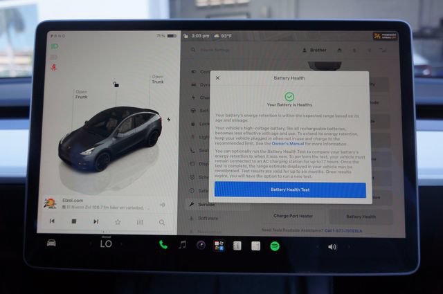 Used 2023 Tesla Model Y Performance AWD/4WD image 39