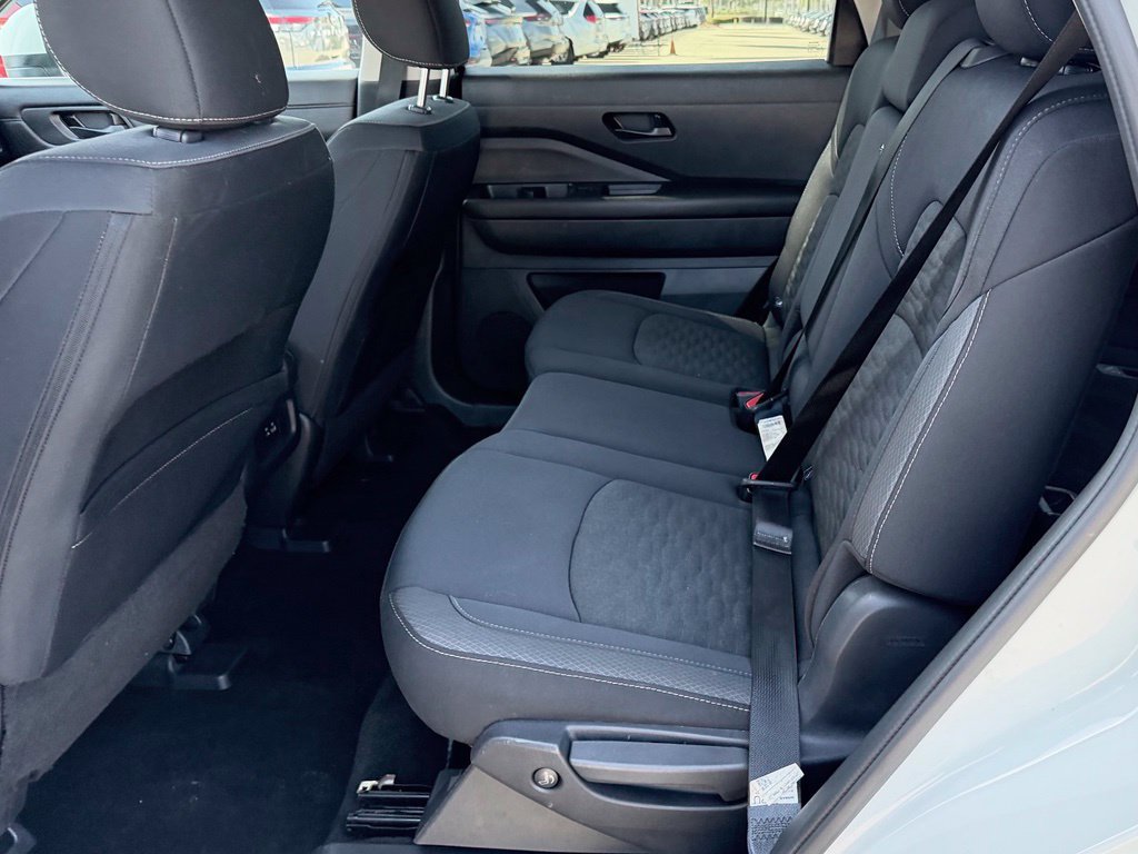 Certified 2024 Nissan Pathfinder SV FWD image 20