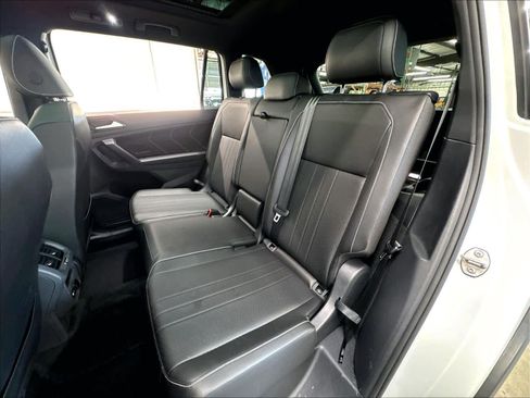Used 2024 Volkswagen Tiguan SE R-Line FWD image 25
