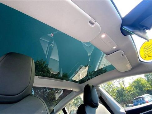 Used 2025 Tesla Model 3 Long Range RWD image 10