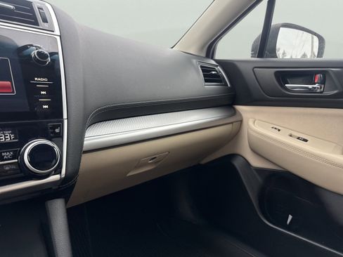 Used 2018 Subaru Outback 2.5i Premium image 18