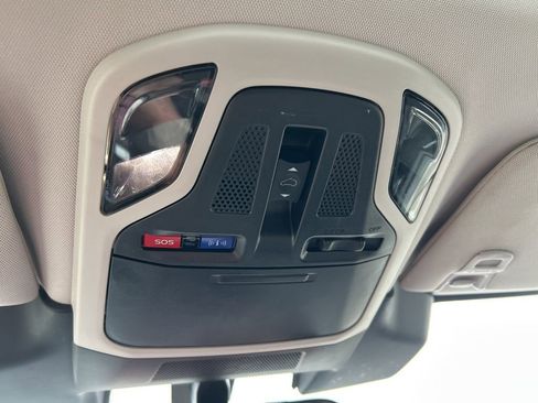 Used 2025 Subaru Outback Premium AWD/4WD image 38